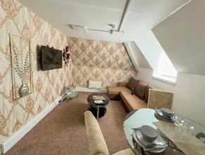 Stylish Modern 1 Bed Apartment in Prime Solihull Town Centre - Image 5