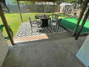 Updated 3 bed/2 bath | King suite in great area! - Image 4