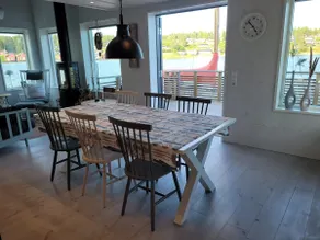 Lake house in Norrfällsviken - Image 3