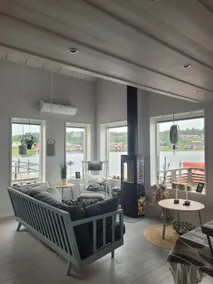 Lake house in Norrfällsviken - Image 2