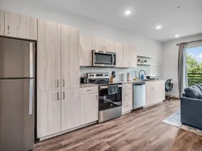 Classic Studio near DT + Free Parking - Image 4