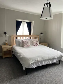 #6 Beautiful Studio in Historic 1850s Victorian - Image 4