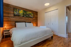 4BR Family Home| Pet-Friendly | Kids Playroom+Yard - Image 4