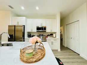 Elegant, Modern And New House - Image 5