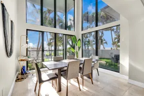 Ventur Loft 2-Story Beachfront Scenic Views - Image 3