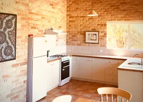 Spring Bay Villa 2 - Image 2