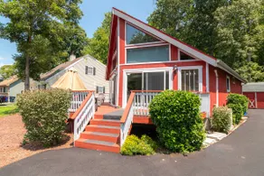 The Red Chalet - Image 4
