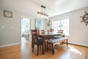 Falmouth Retreat by the Beach - Image 4