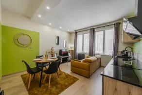 city center, 1 bedroom and private parking included, 4* - Image 3