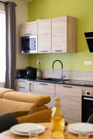city center, 1 bedroom and private parking included, 4* - Image 2