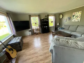 Cozy Family House - Image 3