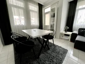 Ground Floor Apartment in the Garden with Excellent Location - Image 3
