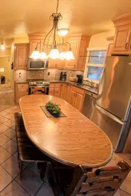 Spacious Resort Home Sleeps 20 in 6 Bedrooms! - Image 2