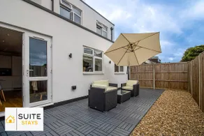 3 Bedroom | Close to Station & City | Free Parking - Image 5