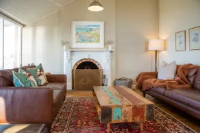 Splash by the Sea - Waterfront Accommodation - Image 3