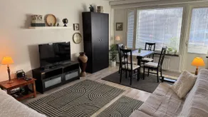 Close to the city center, a spacious, really bright studio - Image 3