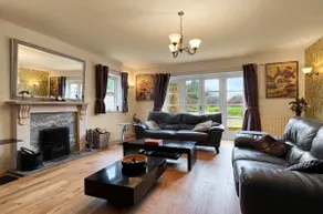 Substantial house in Cambridge with hot tub - Image 2