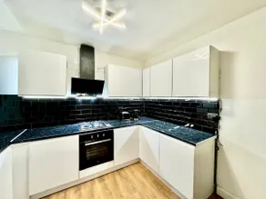 Comfy 4 Bedroom Maisonette - Image 4