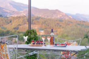 Armonia- Rustic private villa with panoramic views - Image 2