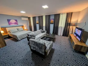 Apart Hotel 2 (with a shared yard) - Image 2