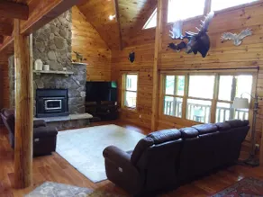 Luxury Log Home4 Bedroom 3 kings/2queens-3.5Baths - Image 4