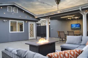 Stylish 3BR + King Bed + Fire Pit + Near Universal - Image 2