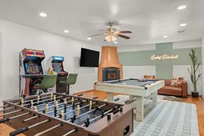5 Bed, Sleeps 16! Pool, Hot Tub, Game Room & Golf! - Image 4