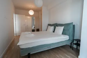 Lagoon Park Apartment with Beach View - Image 3