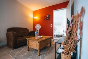 Le Petit Voltaire - King Size Bed - Spacious - Image 3