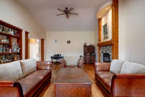 Fort Wine Manor: Entire Private Estate Home - Image 3