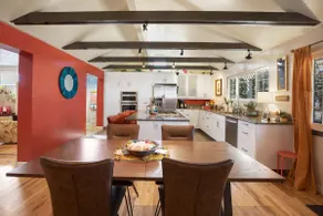 Entire home w/ rooftop deck + spacious interior! - Image 5