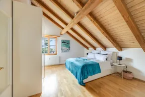 Stunning apartment with rooftop terrace - Image 2