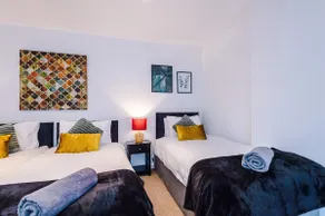 Private for Contractors! Short walk from Anfield - Image 4