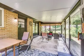 Charming Colonial Retreat | Cozy & Spacious Stay - Image 3