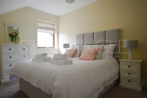Ceann Scribe - Une maison de cinq chambres à coucher à Dingle Town! - Image 5