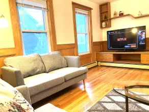 Malden 3 BR entire house/Free pK - Image 5