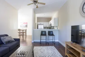 Tranquil*3BR/2BA*Nr I35*long-termstays*Sleeps6*Prk - Image 4