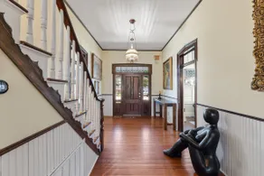 The Historic York House in Giddings - Image 4