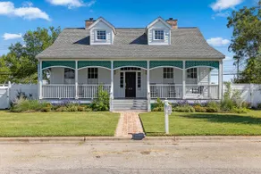 The Historic York House in Giddings - Image 2