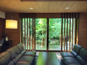 Luxurious chandelier, 2 living rooms, maximum 19 people, roofed BBQ, 10 minutes by car from Shuzenji, 2 gas dryers - Image 3