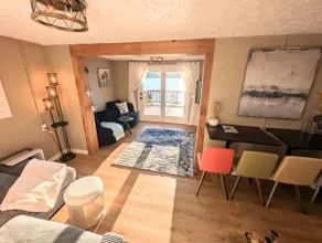 Dogs Stay Free! Fenced Lakefront Home with Sunsets - Image 4