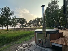 NEW 6 Bed Cabin | Sauna, Hot Tub, 40 Acres & Beach - Image 4