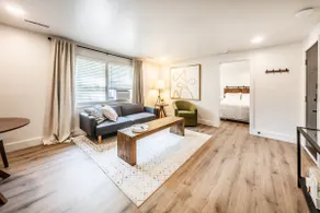 Stylish & Comfy Downtown Gem ~ Queen Bed ~ Parking - Image 2
