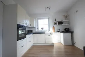 3-bedroom apartment on the 1st floor - Image 2