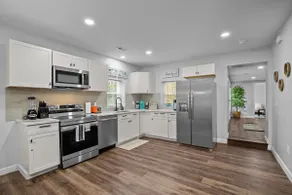 Urban Escape 3 Bed 2.5 Bath Near Wake Forest - Image 4