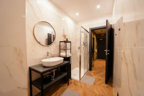 Victoria’s Suite&Spa with private parking - Image 2