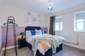 Practical 2 Bedroom House Perfect for Contractors in Grimsby by PureStay - 7 night min! - Image 3