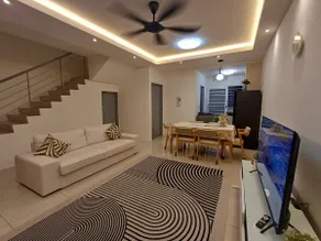 A&Z Homestay, Puncak Alam - Image 4
