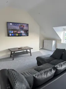 Open plan Studio Apartment - Image 3