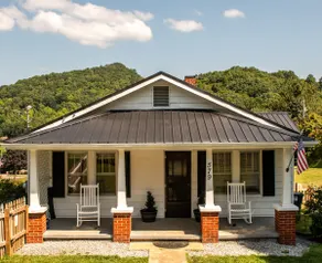 Roan Mountain Cottage - Image 2